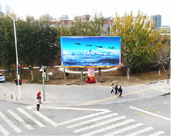 登封户外大屏广告投放要点。